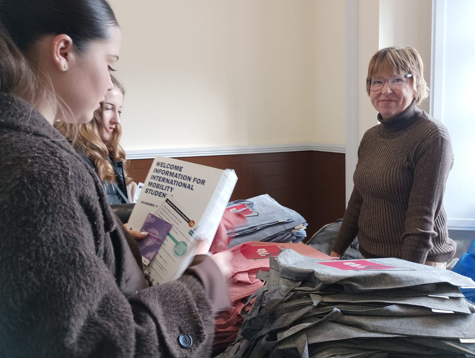 La Biblioteca en el acto de bienvenida a estudiantes internacionales en ...
